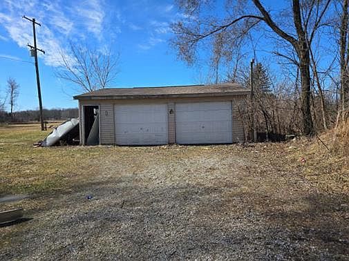 5th image of 7380 Brockway Rd