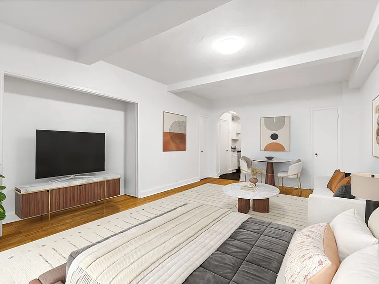 307 E 44th St #315 — Photo 3