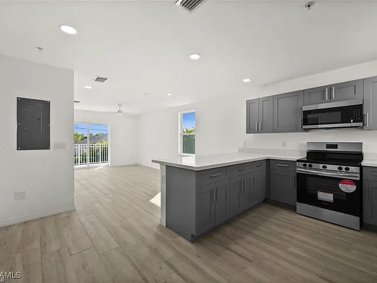 3815 Chiquita Blvd S #201 — Photo 7