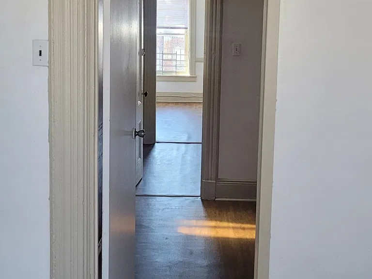 360 54th St #3A — Photo 5