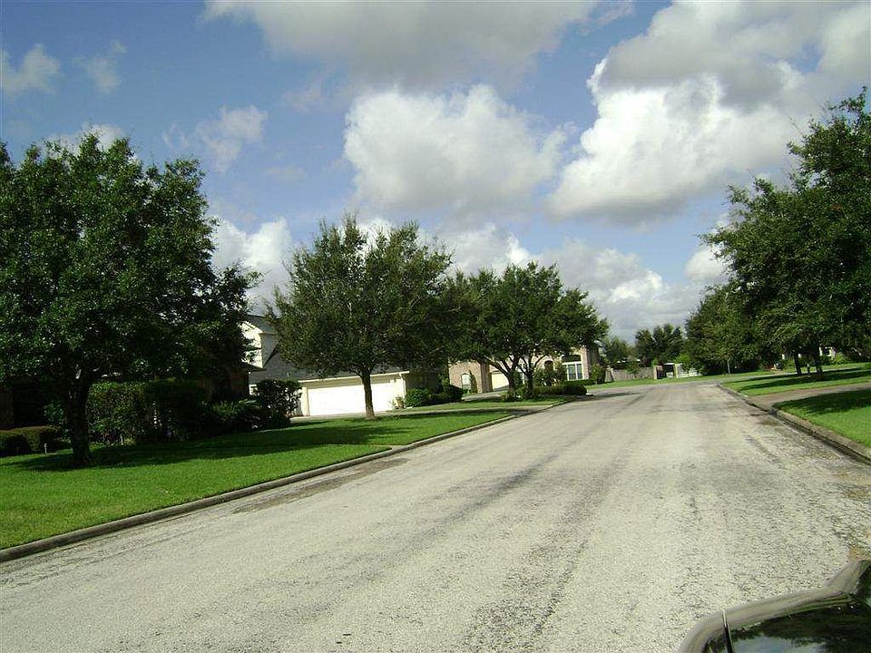 2nd image of 1209 Karen St