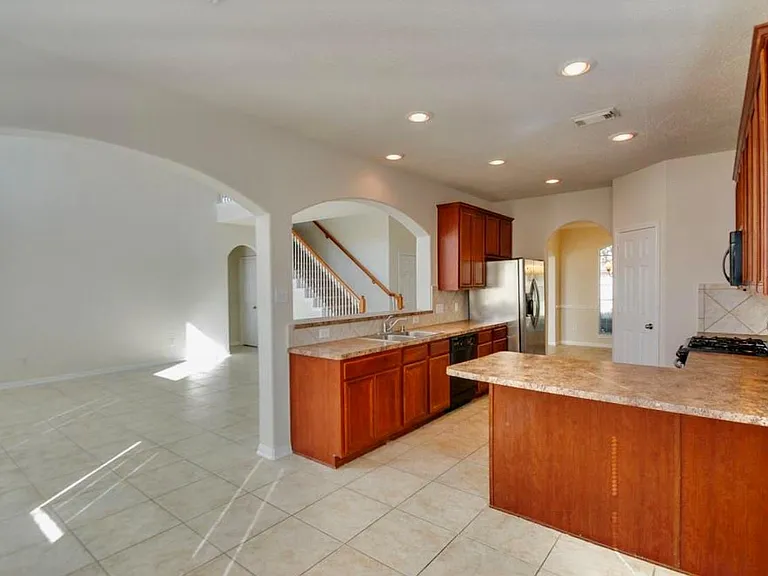 21003 Garden Arbor Ln — Photo 6