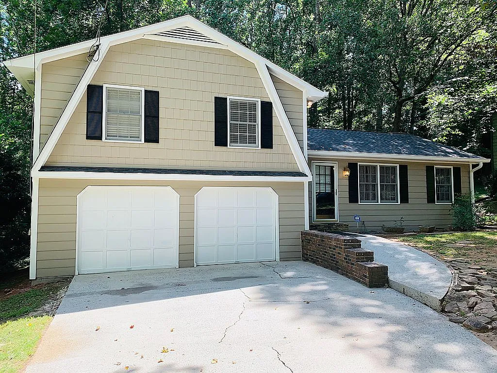 1674 Oak Ridge Way photo 1