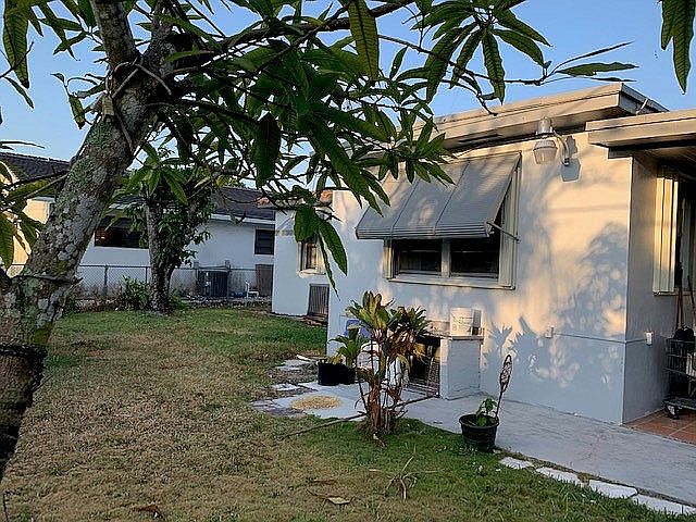 2nd image of 3713 SW 60th Pl