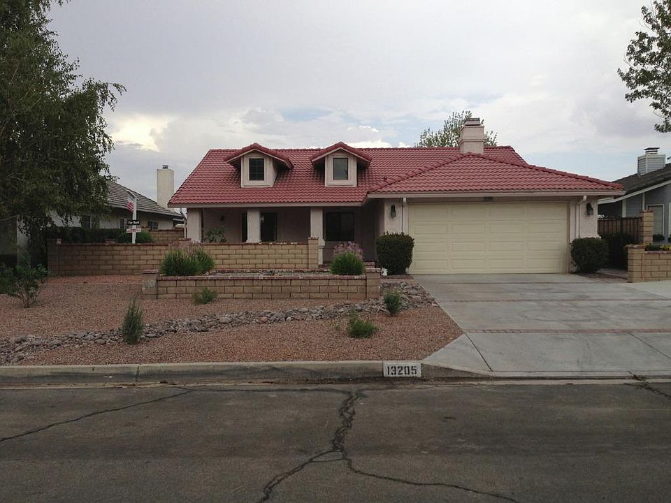 1st image of 13205 Riverview Dr