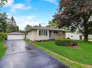 4613 Steinhauer Trl, Madison, WI 53716