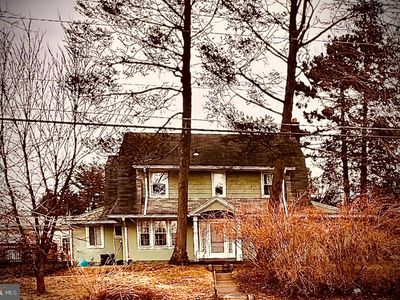 35 E Athens Ave, Ardmore, PA, 19003