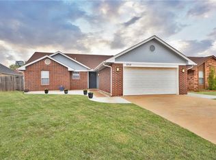 1717 Whispering Creek Ct, Edmond, OK 73013