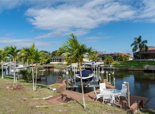 819 SE 33rd Ter, Cape Coral, FL 33904