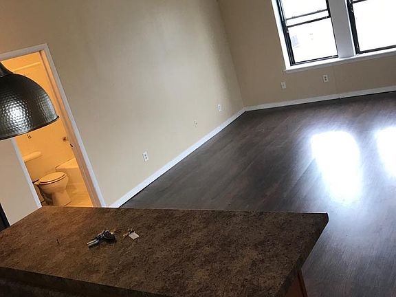 2nd image of 851 Bergen Ave #403