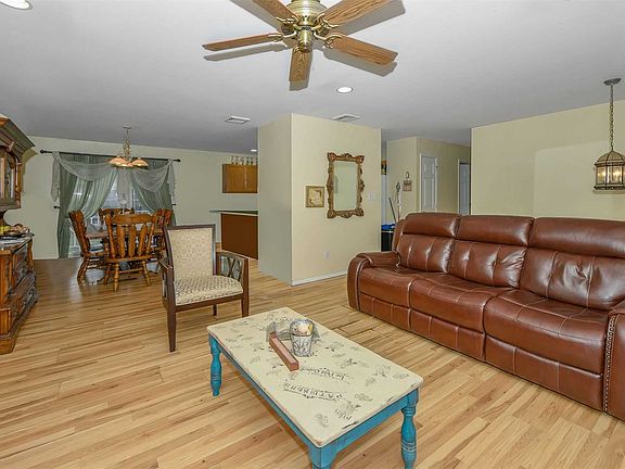 3rd image of 95 Southaven Ave