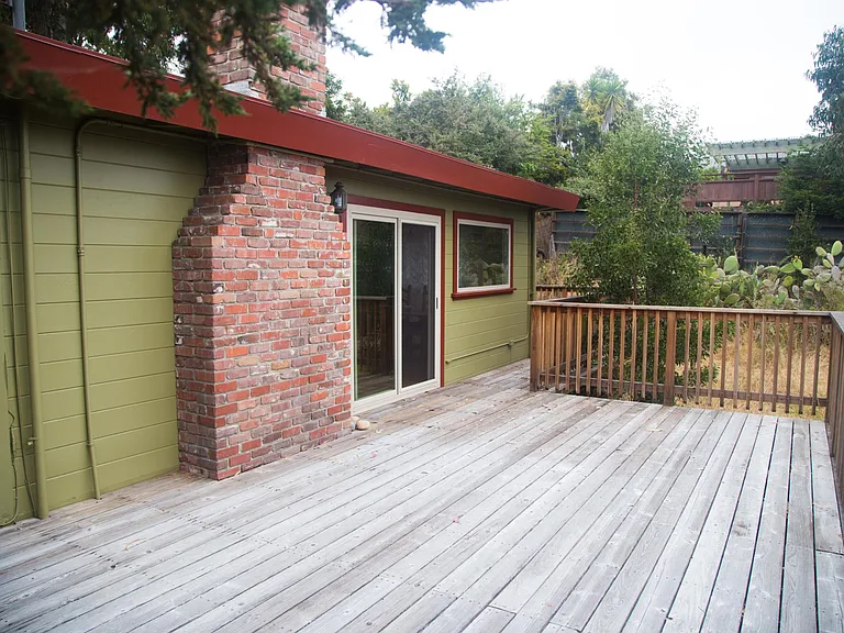 1060 Roosevelt St — Photo 19
