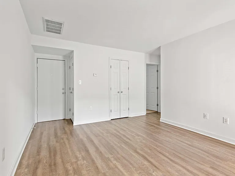Tuscany Woods Apartments — Photo 14