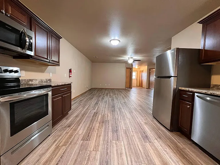 1010 Grove St — Photo 15