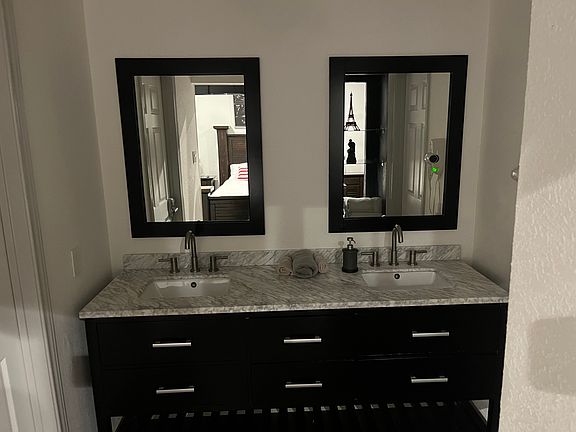5th image of 3002 Shingle Oak Dr
