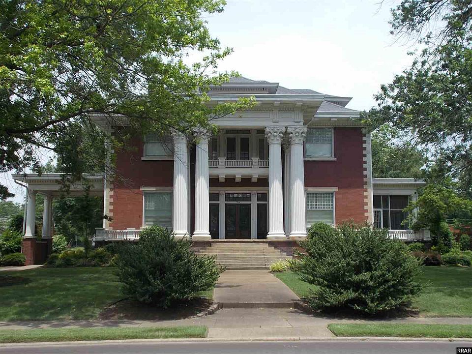 1st image of 704 E Main St