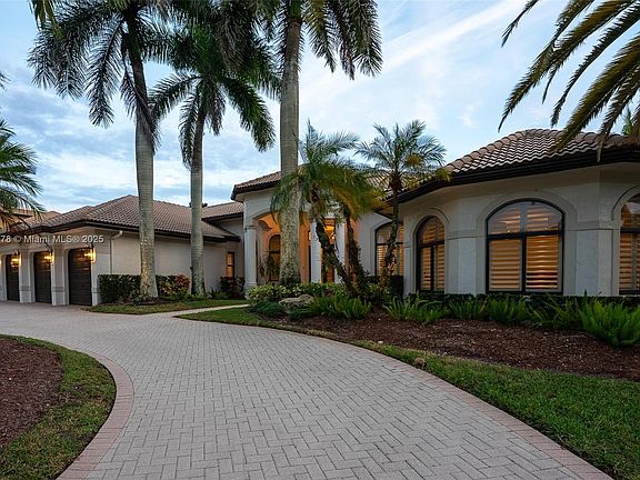2nd image of 2546 Sanctuary Dr
