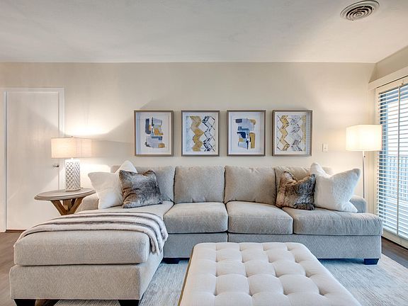 3rd image of 3415 W End Ave #1010