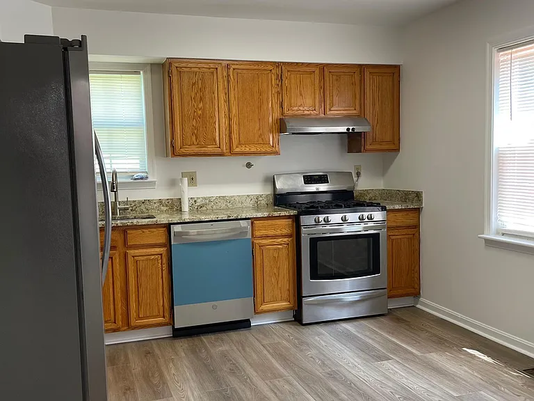 8346 Lincoln Dr — Photo 4