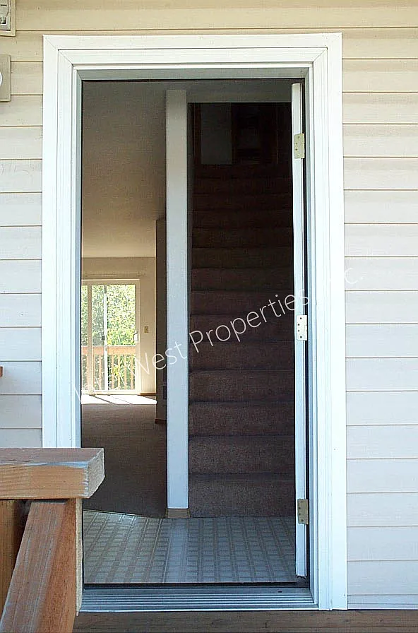 2 bed, 2.5 bath, 1134 sqft, $1,825 — Photo 3