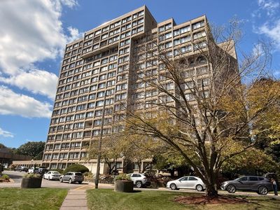 250 Hammond Pond Pkwy APT 1002N, Newton, MA, 02467