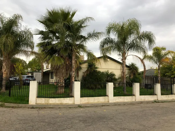 28558 Pacific Dr, Madera, CA 93638