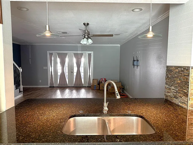 16335 Rambling Vine Dr W — Photo 11