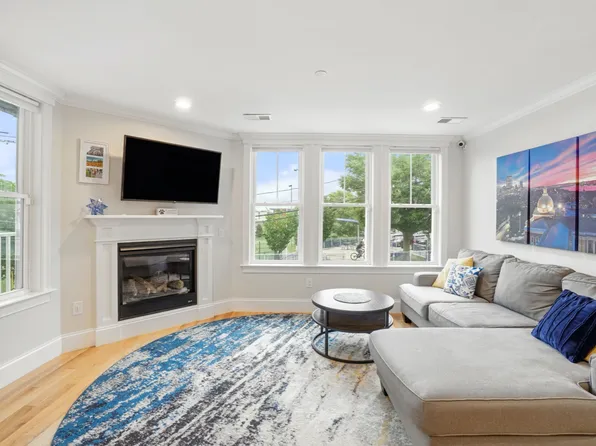 280 E Eagle St Floor 2, Boston, MA 02128