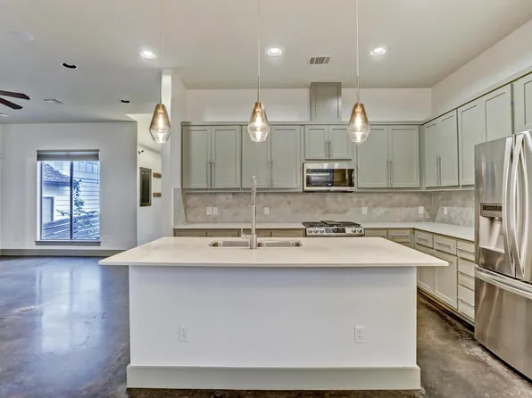 3013 S 5th St #A, Austin, TX 78704