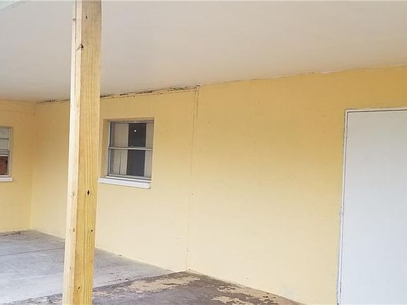 2nd image of 6217 N Thatcher Ave
