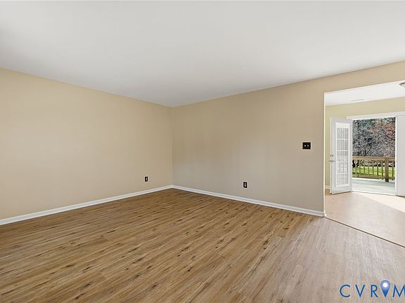 3rd image of 6240 Massey Rd