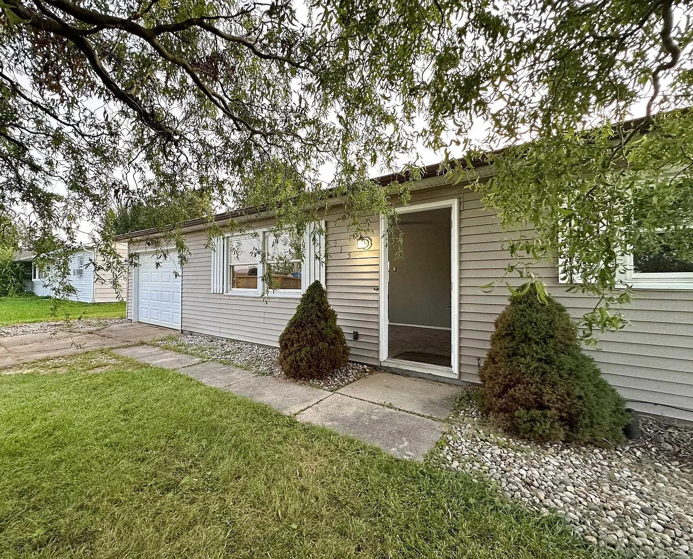 315 Alamosa Dr photo 1