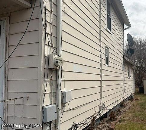 3rd image of 74 Mason St