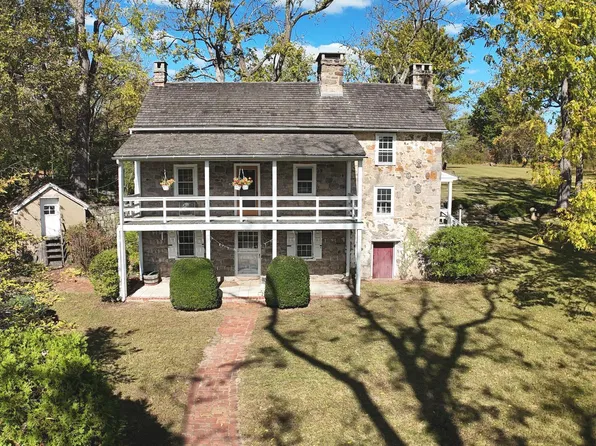 210 Buckwalter Rd, Phoenixville, PA 19460