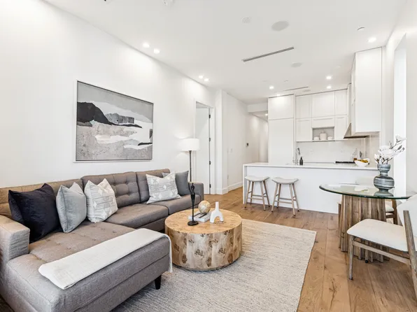 72 Quincy Street image 4 of 12