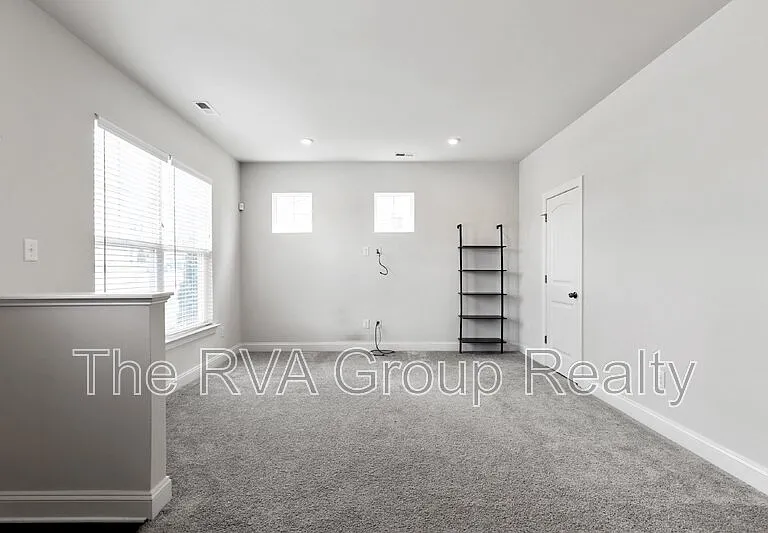 6448 Cassia Loop — Photo 4