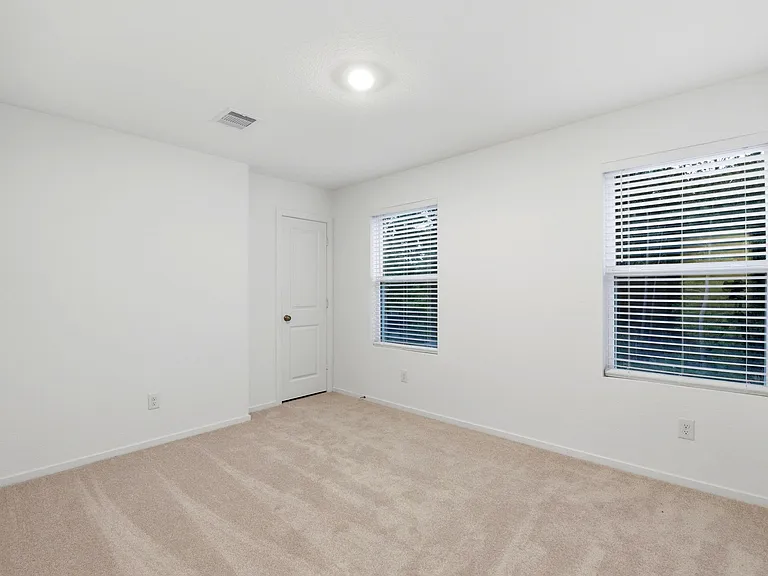 15227 Abella Dr — Photo 32