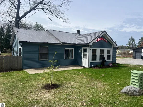1444 Bungo Trl, Harrison, MI 48625