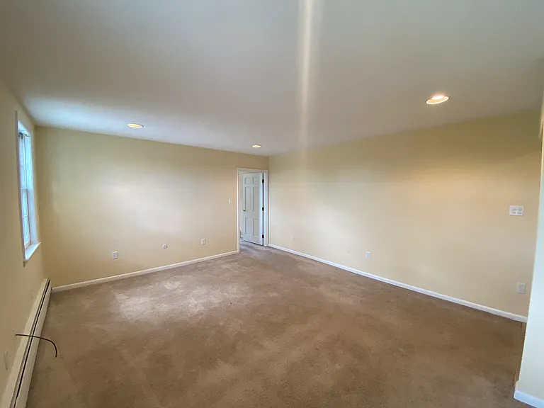 33 Chestnut St — Photo 19