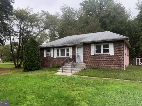327 Highland Ave, Carneys Point, NJ 08069