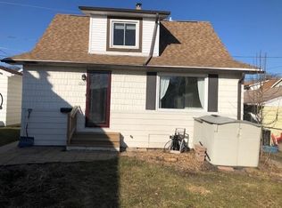 2037 S 73rd St, West Allis, WI 53219