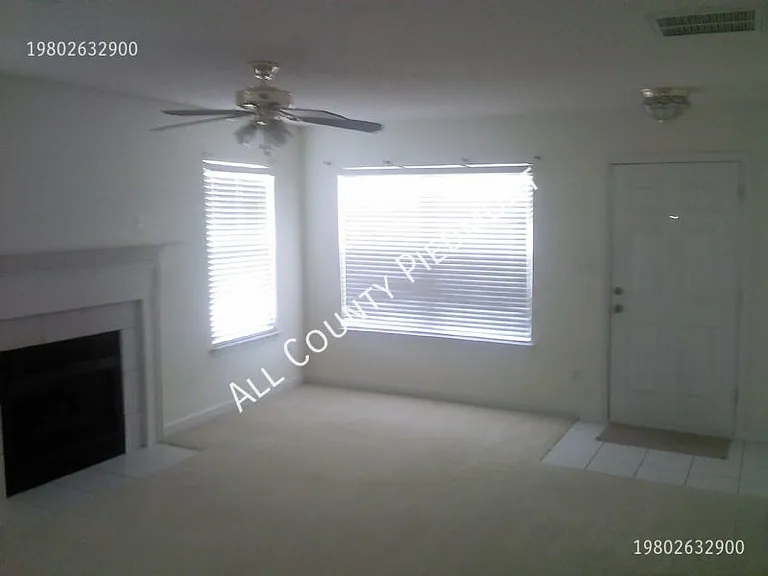 1936 Eigth St — Photo 10