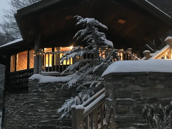 7040 Skyland Rd, Newland, NC 28657