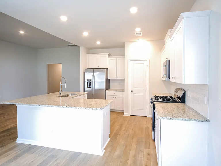 452 Craigflower Ct — Photo 5