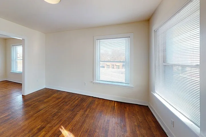 Paradise Flats — Photo 25