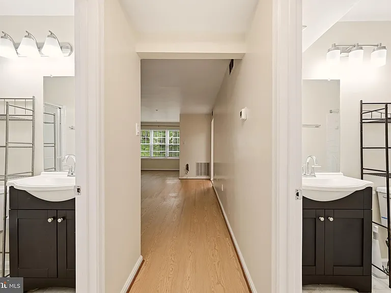 2505 McVeary Ct #11D — Photo 25