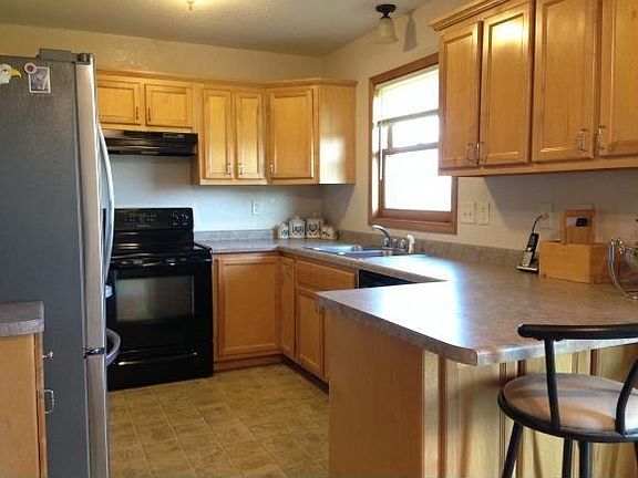 5th image of 502 Meadow Heights Dr
