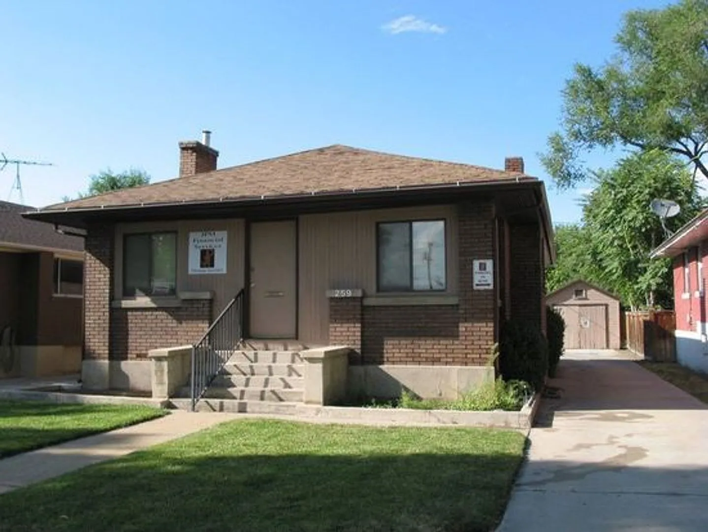Bungalow/Office 2 Bedroom 2 Bath — Photo 1