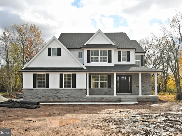 638 Gilbertsville Rd, Gilbertsville, PA 19525