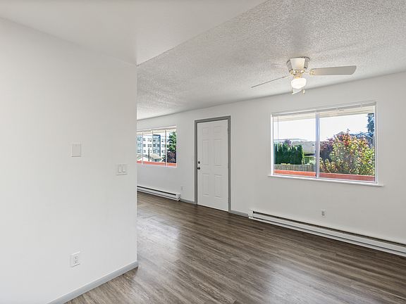 4th image of 3132 Lombard Ave APT 6